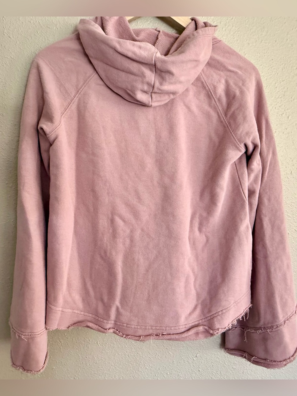 Free People FP Beach Hooded Sweatshirt XS 💕Antique Rose💕Raw Hems Like New💕 - Picture 4 of 10